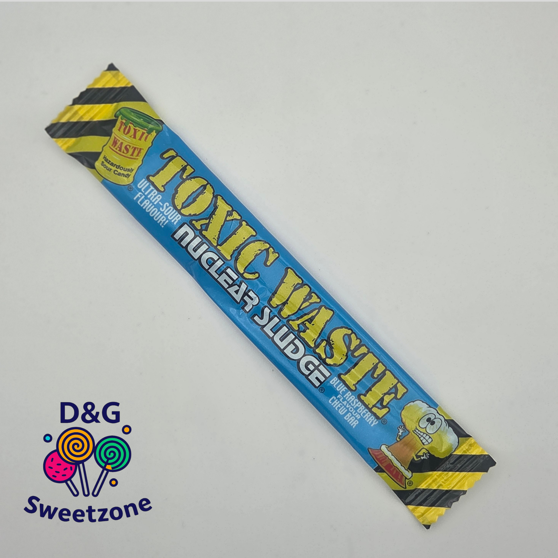 Toxic Waste Blue Raspberry Chew Bars – sour blue raspberry flavour chew bars at D&G Sweetzone, Stirling